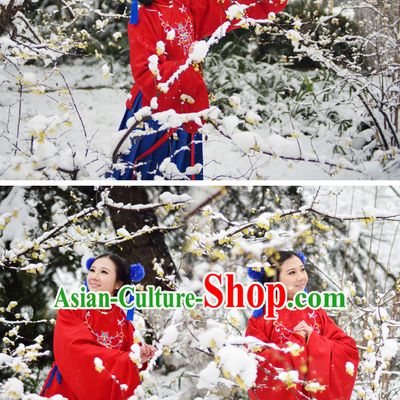 Ancient Chinese Oriental Winter Noblewoman Clothes and Hair Accessories Complete Set