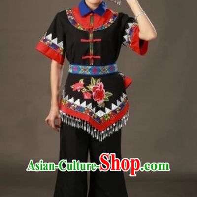 Traditional Chinese Ethnic Minority Zhuang People Folk Clothing and Hat Complete Set for Women
