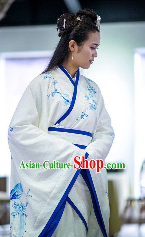 Chinese Traditional Hanfu Clothese Complete Set for Women. Chinese Traditional Hanfu Clothese Complete Set for Women.