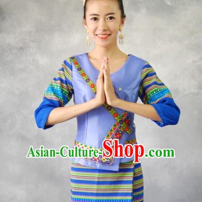 Traditional Thailand Customs Formal Clothing and Hair Accessories for Women