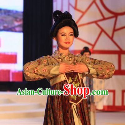Traditional Palace Wigs