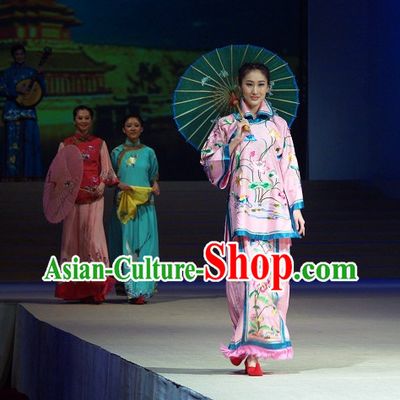 Pink Embroidered Minguo Noblewoman Outfit