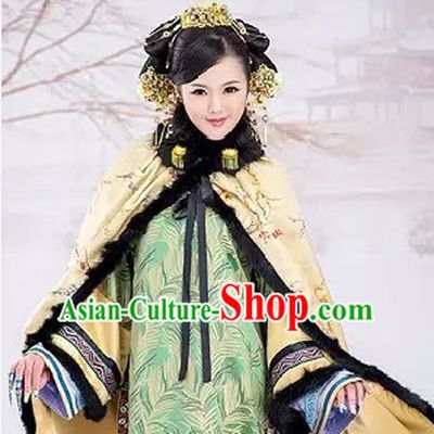 Chinese Classical Noblewomen Costumes and Hair Jewelry Complete Set