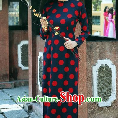Traditional Vietname Women Dress Complete Set