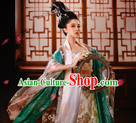 Ancient Chinese Geisha Beauty Hanfu Costume and Hair Accessories Complete Set Ancient Chinese Geisha Beauty Hanfu Costume and Hair Accessories Complete Set