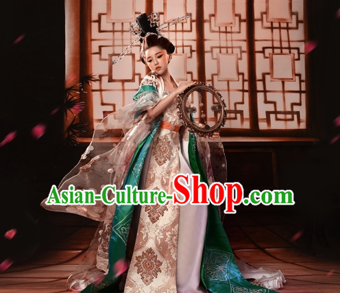 Ancient Chinese Geisha Beauty Hanfu Costume and Hair Accessories Complete Set Ancient Chinese Geisha Beauty Hanfu Costume and Hair Accessories Complete Set