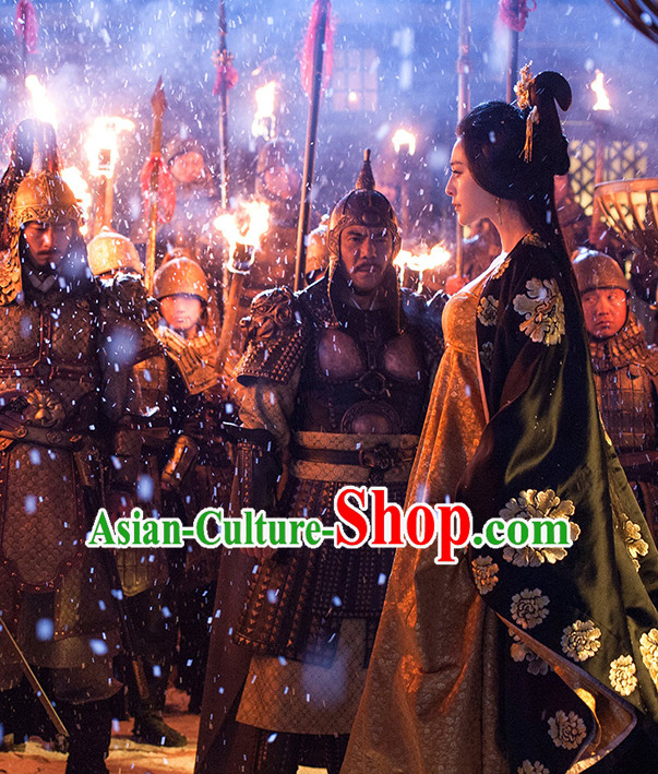 Tang Dynasty Yang Yuhuan Palace Empress Costume and Hair Accessories Complete Set