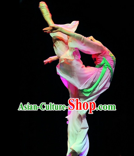 Chinese Classic Dancing Costume and Wigs for Girls Chinese Classic Dancing Costume and Wigs for Girls