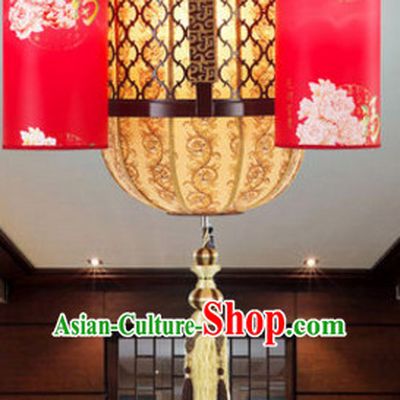Traditional Chinese Classical Natural Wood and Carved Hanging Palace Lantern