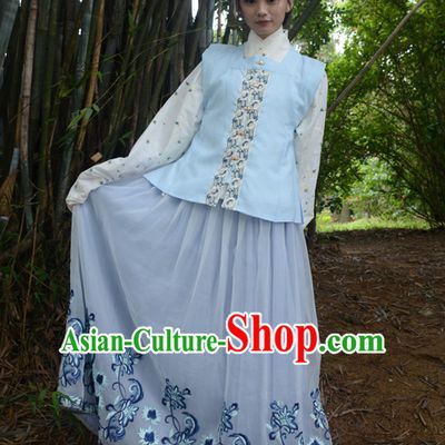 Ancient Chinese Song Dynasty Clothing and Hair Accessories Complete Set for Women