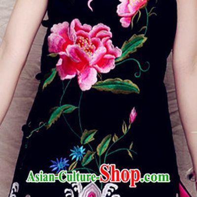 Top Chinese Mandarin Style Embroidered Flower Cheongsam _Qipao_