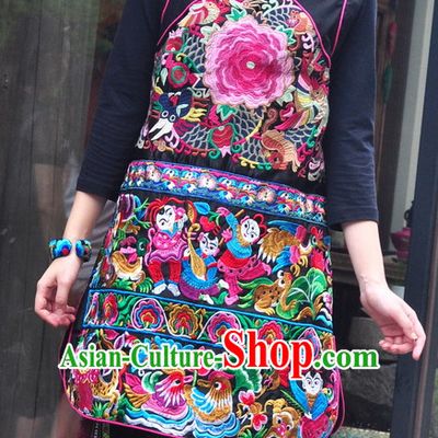 Chinese Classical Embroidered Mandarin Collar Black Silk Cheongsam _Qipao_