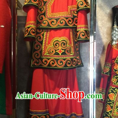 Chinese Folk Ethnic Traditional Garment Suits and Hat Complete Set for Women