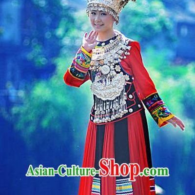 Traditional Chinese Miao Nationality Dancing Costume Accessories Necklace, Longevity Lock, Female Folk Dance Ethnic Pleated Skirt and Headwear, Chinese Minority Nationality Embroidery Costume and Hat for Women