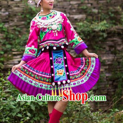 Traditional Chinese Miao Nationality Dancing Costume Accessories Necklace, Hmong Female Folk Dance Ethnic Pleated Skirt and Headwear, Chinese Minority Tujia Nationality Embroidery Costume and Hat for Women