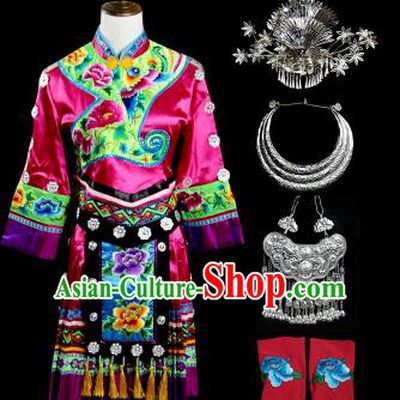 Traditional Chinese Miao Nationality Dancing Costume Accessories Necklace, Hmong Female Folk Dance Ethnic Pleated Skirt and Headwear, Chinese Minority Tujia Nationality Embroidery Costume and Hat for Women