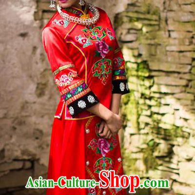 Traditional Chinese Tujia Nationality Dancing Costume Accessories Necklace, Tujia Female Folk Dance Ethnic Pleated Skirt and Sealand Karp Headdress, Chinese Minority Nationality Embroidery Costume and Hat for Women