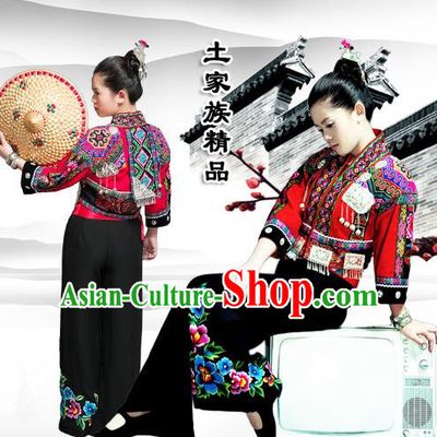Traditional Chinese Tujia Nationality Dancing Costume, Tujiazu Female Folk Dance Ethnic Sealand Karp Brocade Dress, Chinese Tujia Minority Nationality Embroidery Costume for Women