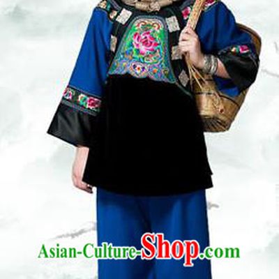 Traditional Chinese Miao Nationality Dancing Costume, Hmong Female Folk Dance Dress, Chinese Minority Nationality Embroidery Costume for Women