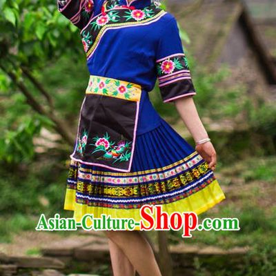 Traditional Chinese Tujia Nationality Dancing Costume, Tujiazu Female Folk Dance Ethnic Pleated Skirt, Chinese Tujia Minority Nationality Embroidery Costume for Women