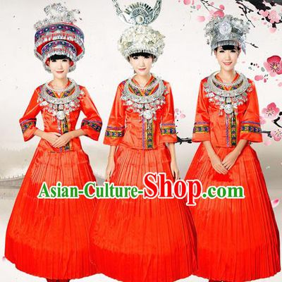 Traditional Chinese Miao Nationality Dancing Costume, Hmong Female Folk Dance Ethnic Pleated Skirt, Chinese Minority Nationality Embroidery Costume for Women