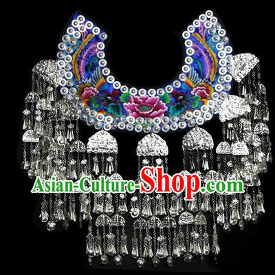 Traditional Chinese Miao Nationality Necklace, Hmong Folk Wedding Embroidery Cloud Shoulder Shawl, Phoenix Coronet And Robes Capelet, Chinese Minority Nationality Jewelry Accessories for Women