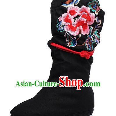 Traditional Chinese Folk Dance Shoes, China Female Embroidered Shoes, Chinese Minority Nationality Embroidery Ankle Boots for Women
