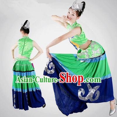 Traditional Chinese Yi Nationality Dancing Costume, Yizu Female Folk Dance Ethnic Dress, Chinese Minority Yi Nationality Embroidery Costume for Women