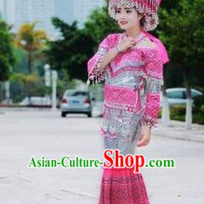Traditional Chinese Miao Nationality Wedding Costume, Hmong Luxury Female Folk Dance Ethnic Pleated Long Skirt, Chinese Minority Nationality Embroidery Costume for Women
