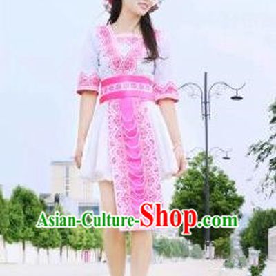 Traditional Chinese Miao Nationality Improved Costume, Hmong Luxury Female Folk Dance Ethnic Pleated Short Skirt, Chinese Minority Nationality Embroidery Costume for Women