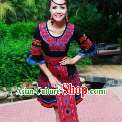 Chinese Traditional Miao Minority Princess Queen Empress Clothes and Headwear Complete Set for Women