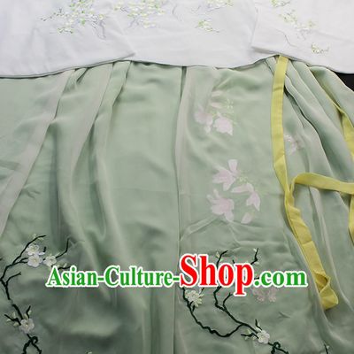 Ancient Chinese Embroidered Squirrel Hanfu Garment Top and Bottom Clothing Complete Set
