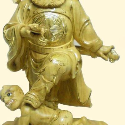 16 Inches High Chinese Classical Hands Carved Wooden Sculptures of Zhong Kui