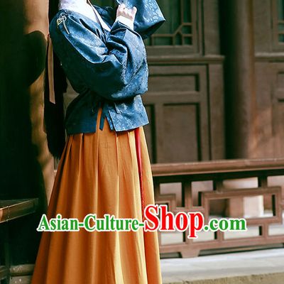 Blue Ancient Chinese Ming Dynasty Clothing for Women