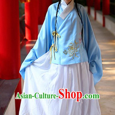 Ancient Chinese Ming Dynasty Clothing for Women