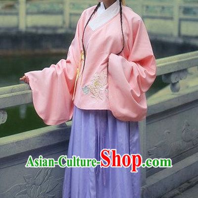 Ancient Chinese Ming Dynasty Clothing for Women