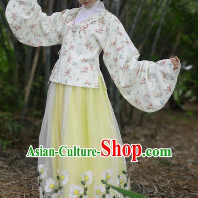 Ancient Chinese Clothing for Women or Girls