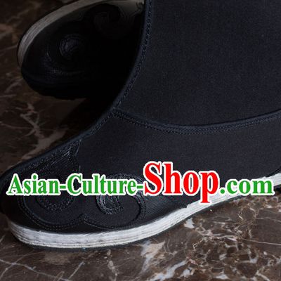 Ancient Chinese Handmade Auspicious Cloud Long Black Shoes for Men
