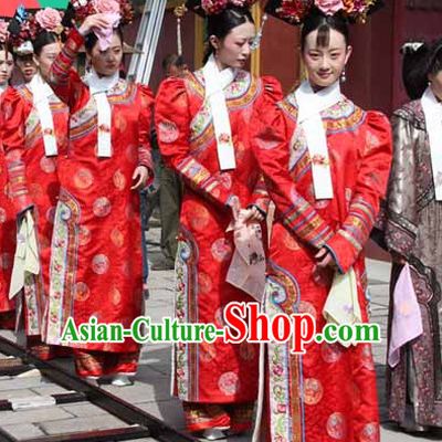 Qing Dynasty Chinese Imperial Palace Lady Style Authentic Long Robe Clothes Culture Costume Dresses Traditional National Dress Clothing and Headwear Complete Set
