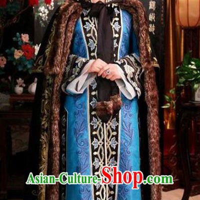 Traditional Chinese Ancient Noblewoman Clothes and Headwear Complete Set