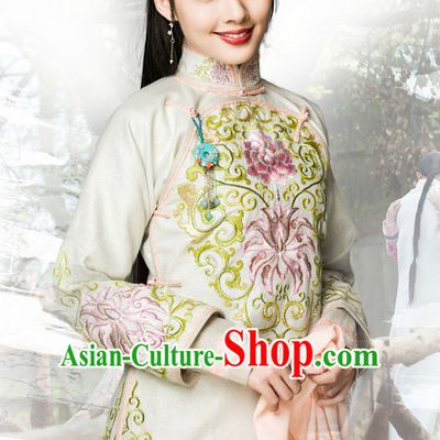 Traditional Chinese Style Mandarin Clothing Complete Set for Women