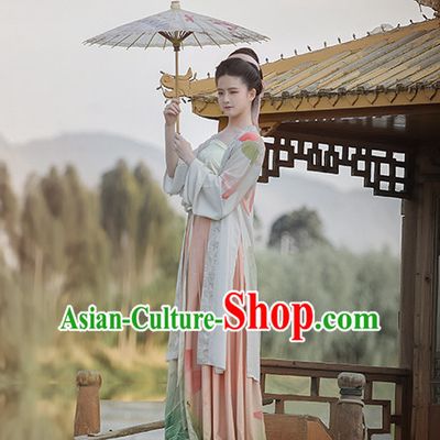 Ancient Chinese Clothing Garment and Hair Accessories Complete Set for Women