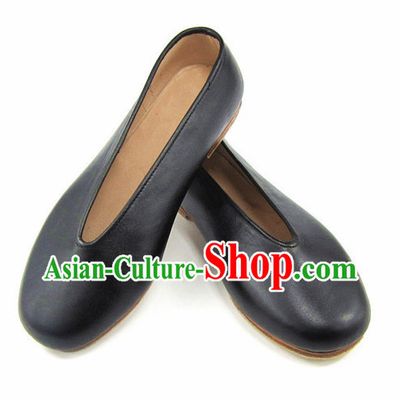 Top Chinese Black Leather Traditional Tai Chi Shoes Kung Fu Shoes Martial Arts Shoes for Men or Women