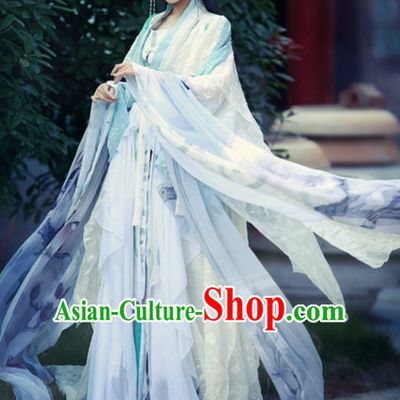 Ancient Chinese Beauty Costumes and Hair Jewelry Complete Set for Women