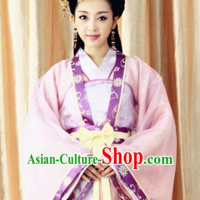 Traditional Chinese Hanfu Garment and Hair Jewelry Complete Set for Women