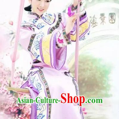 Qing Dynasty Chinese Embroidered Empress Robe and Headwear Complete Set for Women