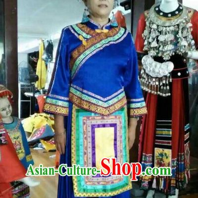 Chinese Minority Nationality Ethnic Groups Wear Dresses Traditional Clothing for Women