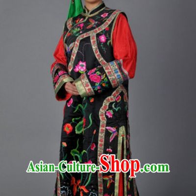 Top Traditional Mongolian Clothing Ancient Ethnic Queen Garments and Headgear Complete Set for Women
