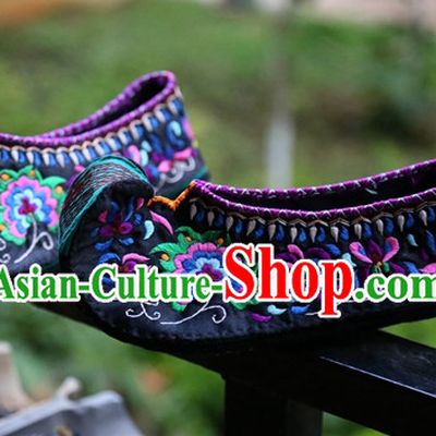 Chinese Handmade Embroidered Shoes Wedding Shoes Kung Fu Wushu Shoes Womens Shoes Opera Shoes Hanfu Shoes Dance Shoes