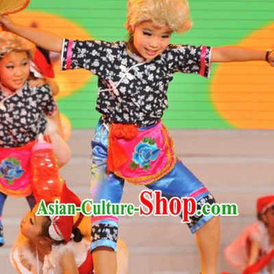 Chinese Folk Village Dance Costume Dance Costumes Fan Dance Umbrella Ribbon Fans Dance Fan Water Sleeve Costume for Women or Children